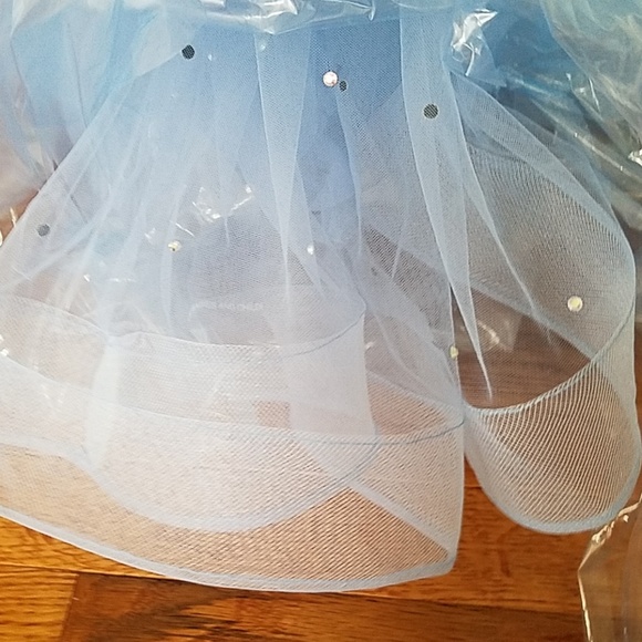 Beautiful blue beaded ball gown, size 6 - Picture 7 of 8